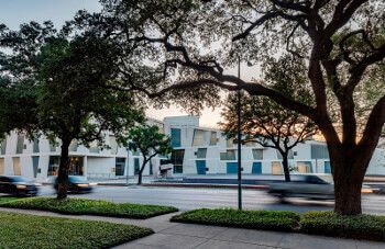 Glassell School of Art Houston view from street - University of St. Thomas - Houston