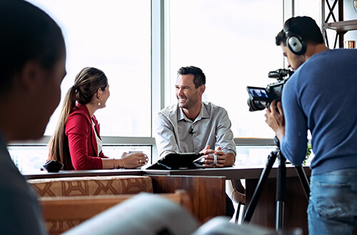 500X330 – students at table meeting