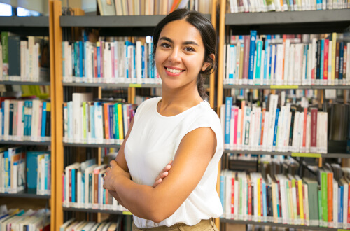 Woman library 500x330
